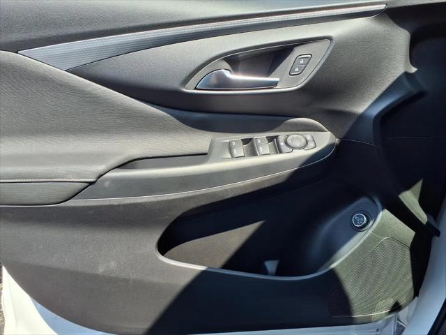 2026 Buick NV Avenir FWD