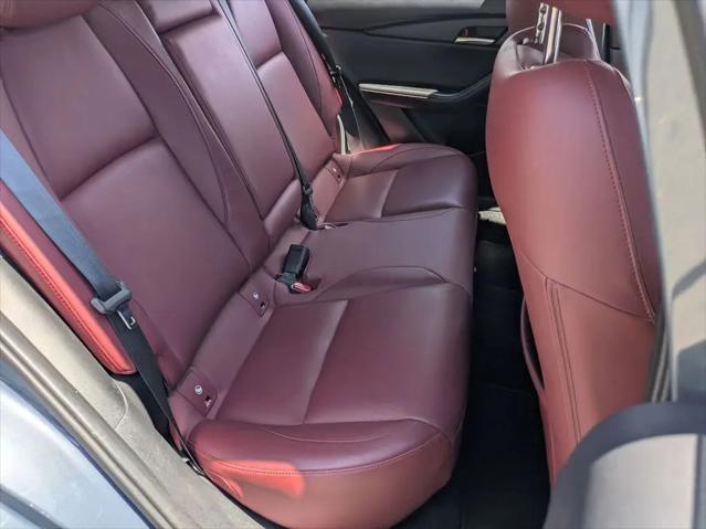2025 Mazda CX-30 2.5 S Carbon Edition