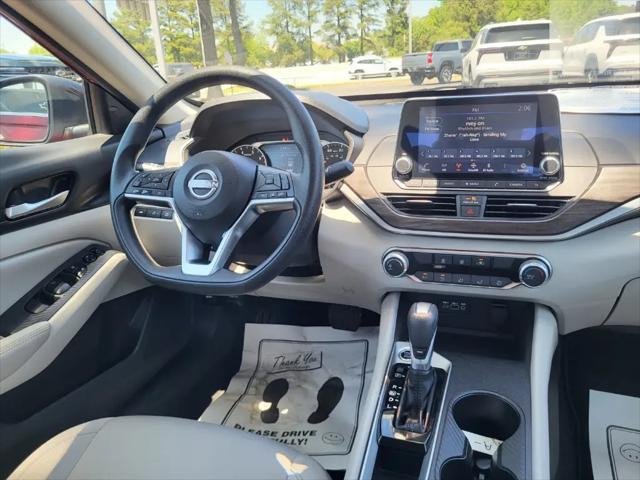 2025 Nissan Altima SV FWD