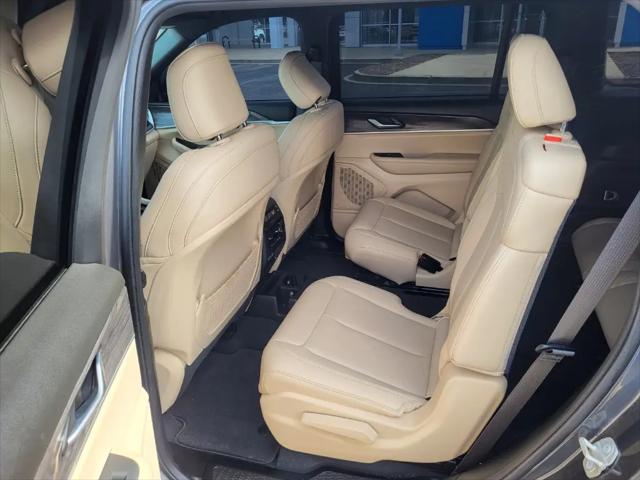 2023 Jeep Grand Cherokee L Limited 4x4