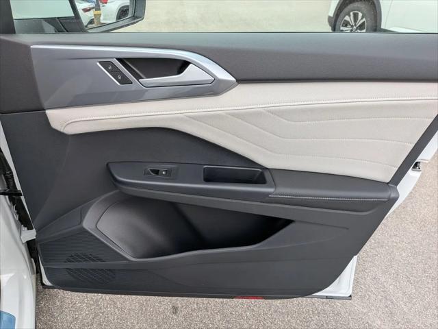 2026 Volkswagen Taos SEL