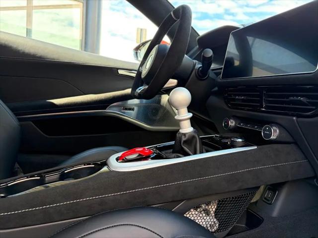 2026 Lotus Emira V6 SE