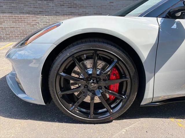 2026 Lotus Emira V6 SE