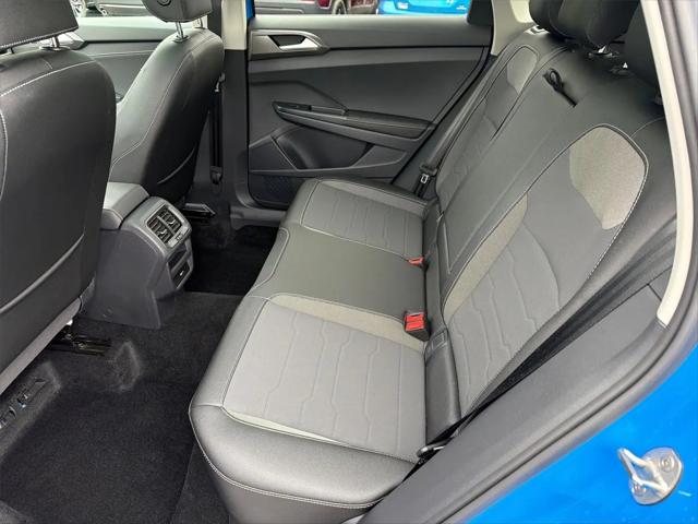 2025 Volkswagen Taos 1.5T SE Black