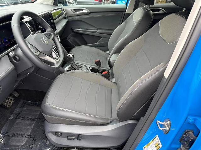 2025 Volkswagen Taos 1.5T SE Black