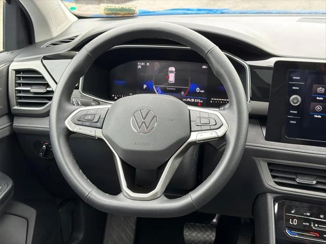 2025 Volkswagen Taos 1.5T SE Black