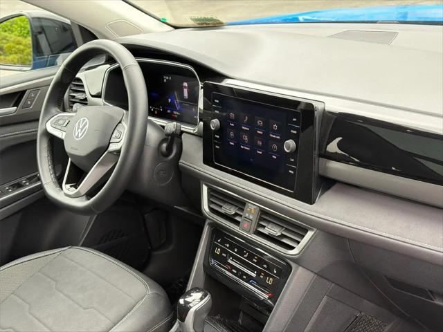 2025 Volkswagen Taos 1.5T SE Black
