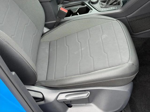2025 Volkswagen Taos 1.5T SE Black
