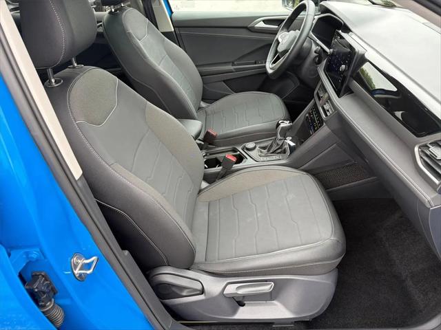2025 Volkswagen Taos 1.5T SE Black