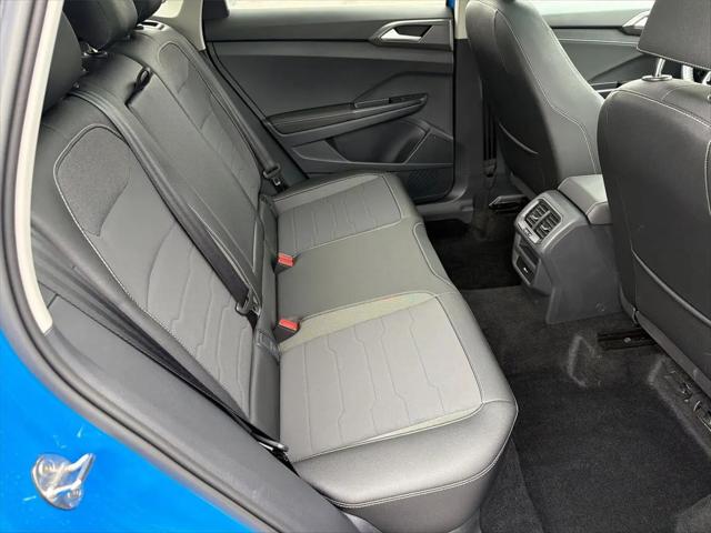 2025 Volkswagen Taos 1.5T SE Black