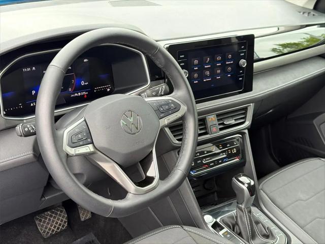 2025 Volkswagen Taos 1.5T SE Black