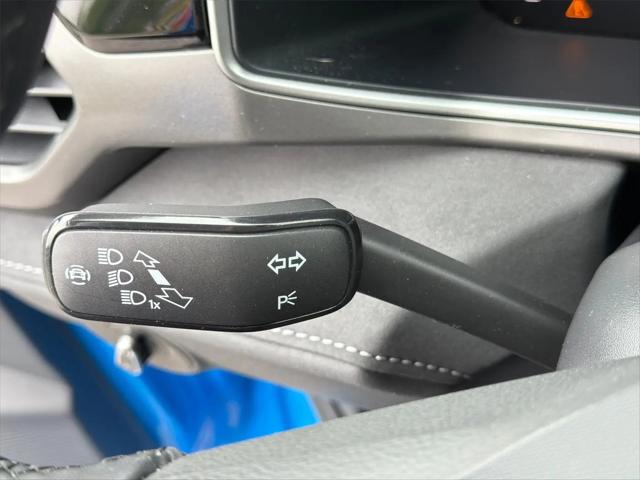2025 Volkswagen Taos 1.5T SE Black
