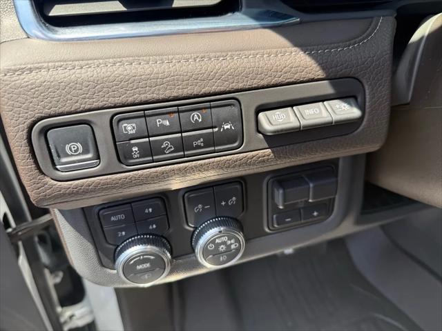 2024 GMC Yukon 4WD Denali