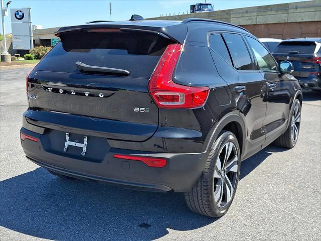 2024 Volvo XC40 B5 Plus Dark Theme