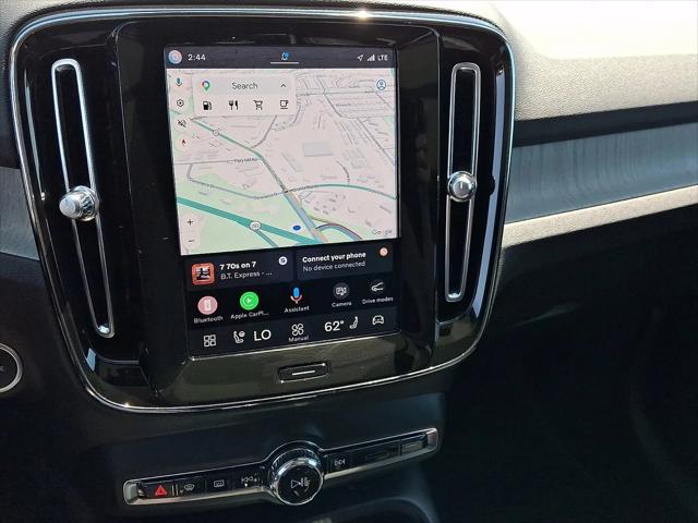 2024 Volvo XC40 B5 Plus Dark Theme