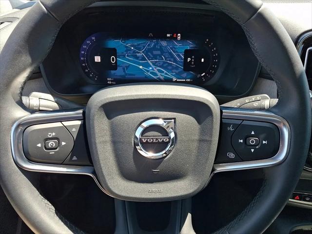 2024 Volvo XC40 B5 Plus Dark Theme