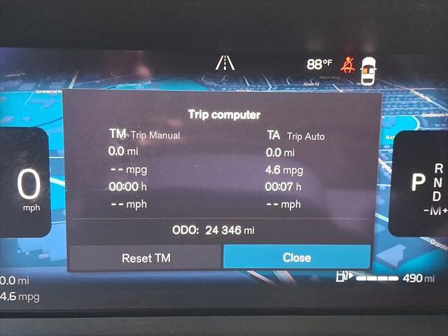 2024 Volvo XC40 B5 Plus Dark Theme