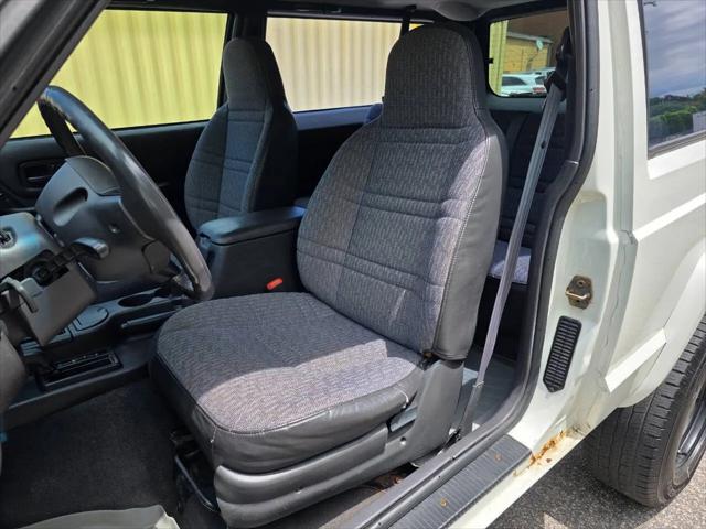 2001 Jeep Cherokee Sport