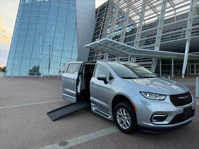 2023 Chrysler Pacifica Touring L for sale in Norfolk, VA