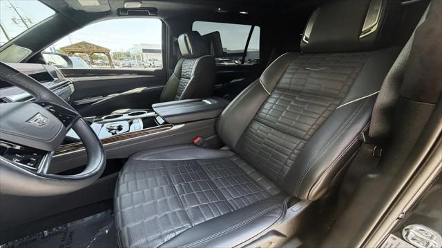 2025 Cadillac Escalade Sport Platinum