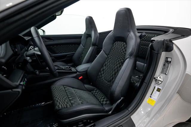 2026 Porsche 911 Carrera GTS Cabriolet