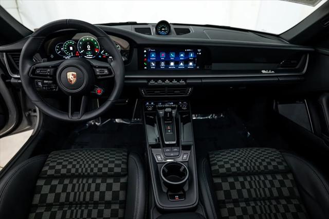 2026 Porsche 911 Carrera GTS Cabriolet