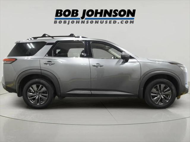 2023 Nissan Pathfinder SV 4WD