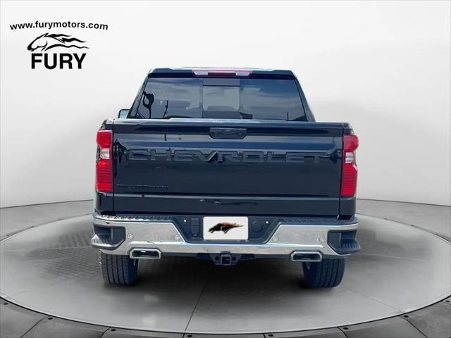 2022 Chevrolet Silverado 1500 4WD Crew Cab Standard Bed LT