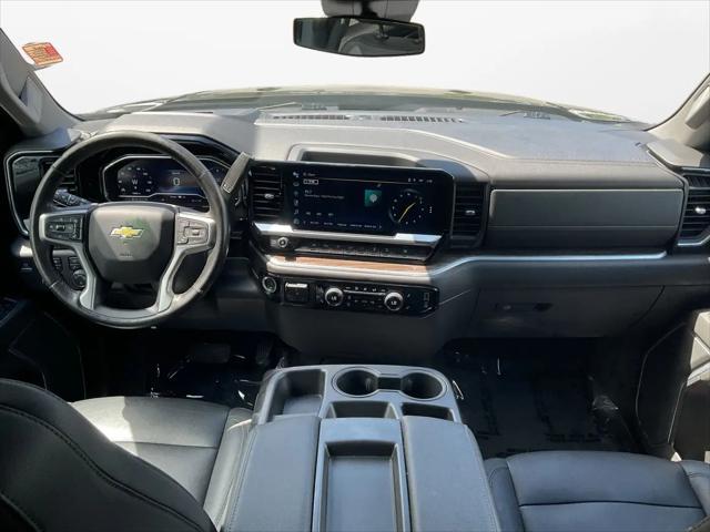 2022 Chevrolet Silverado 1500 4WD Crew Cab Standard Bed LT
