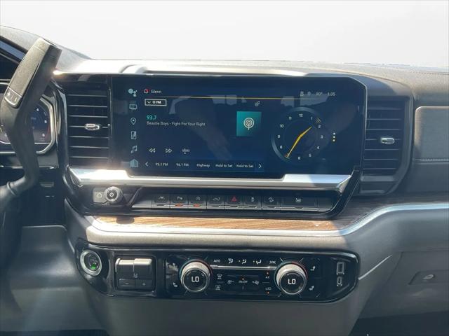 2022 Chevrolet Silverado 1500 4WD Crew Cab Standard Bed LT