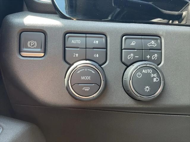 2022 Chevrolet Silverado 1500 4WD Crew Cab Standard Bed LT