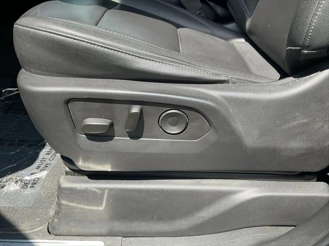 2022 Chevrolet Silverado 1500 4WD Crew Cab Standard Bed LT