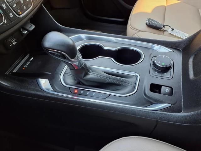2023 Chevrolet Traverse FWD LT Leather