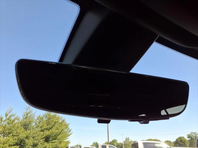 2023 Chevrolet Traverse FWD LT Leather