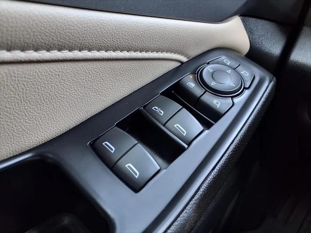 2023 Chevrolet Traverse FWD LT Leather