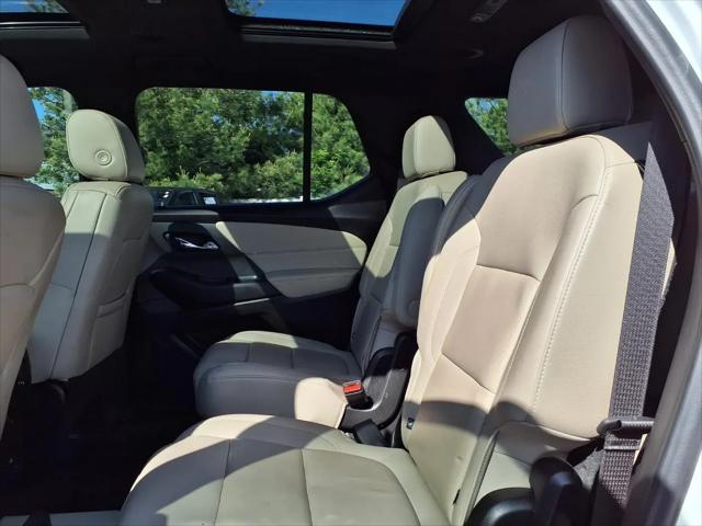 2023 Chevrolet Traverse FWD LT Leather