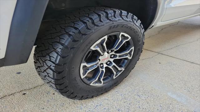 2023 GMC Canyon 4WD Crew Cab Short Box AT4