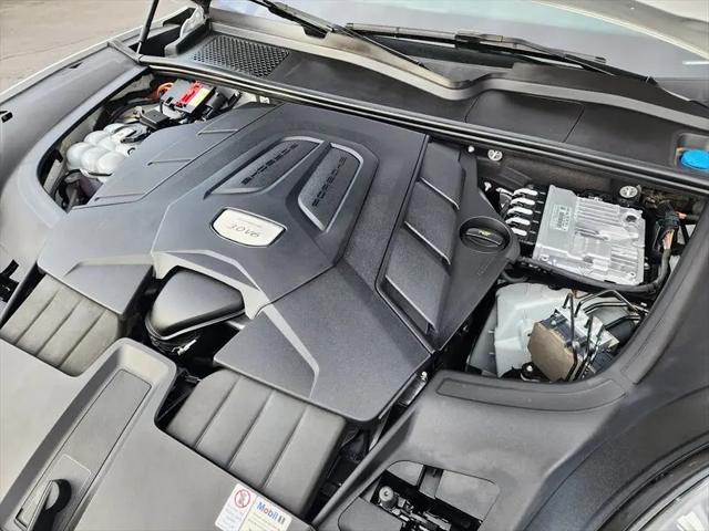 2022 Porsche Cayenne Platinum Edition