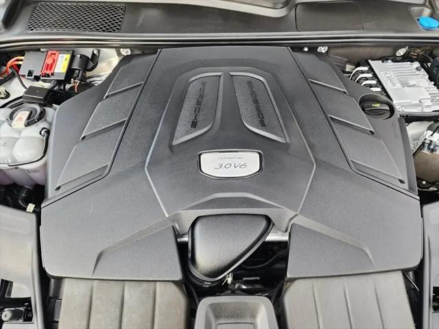2022 Porsche Cayenne Platinum Edition