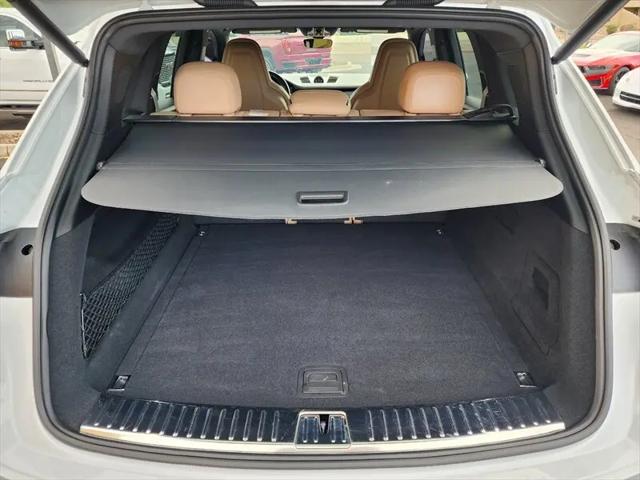 2022 Porsche Cayenne Platinum Edition