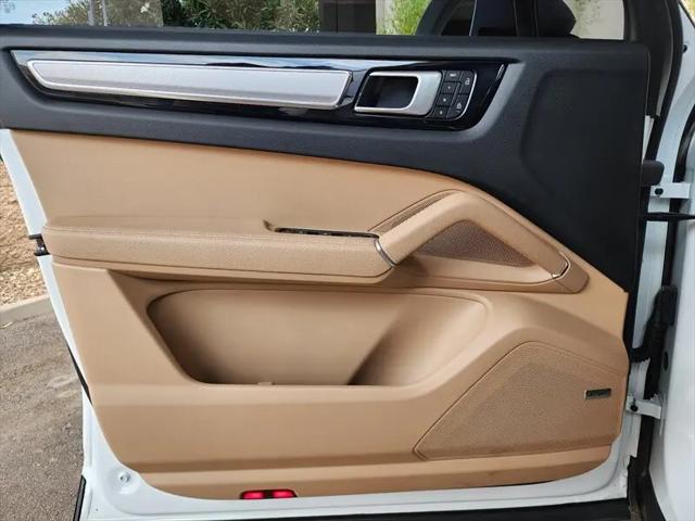 2022 Porsche Cayenne Platinum Edition
