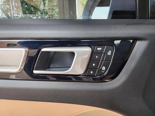 2022 Porsche Cayenne Platinum Edition