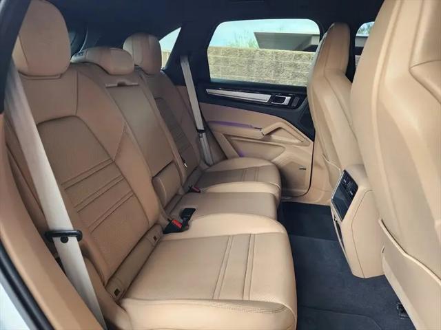 2022 Porsche Cayenne Platinum Edition