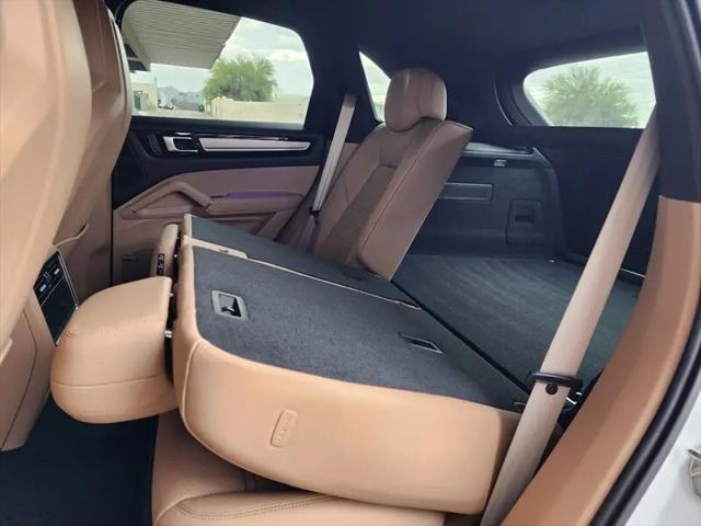 2022 Porsche Cayenne Platinum Edition