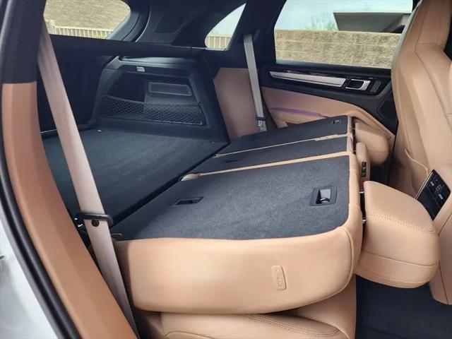 2022 Porsche Cayenne Platinum Edition