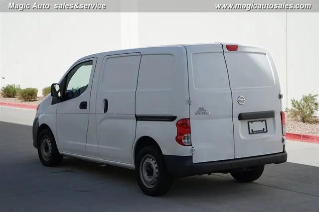 2017 Nissan NV200 S