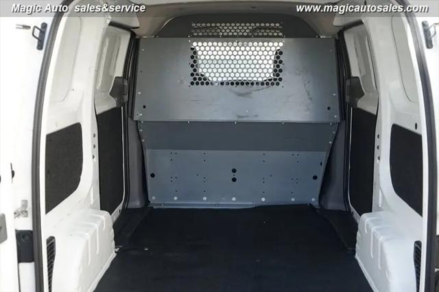 2017 Nissan NV200 S