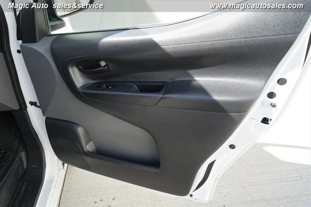 2017 Nissan NV200 S