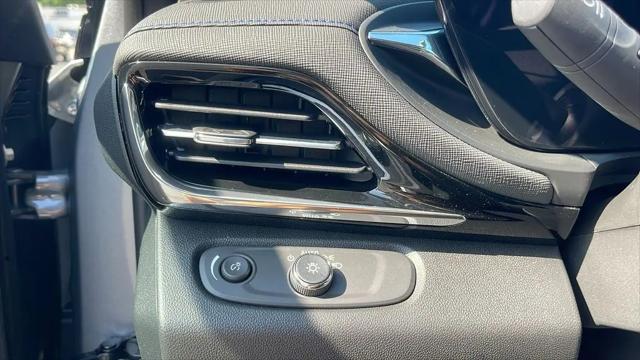 2026 Buick NV Sport Touring FWD