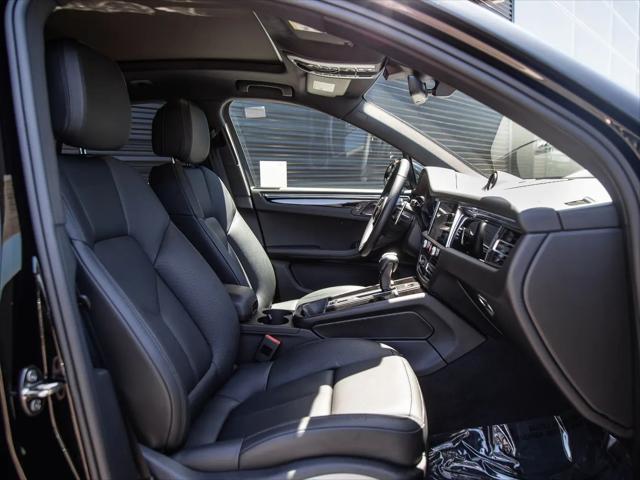 2025 Porsche Macan Macan